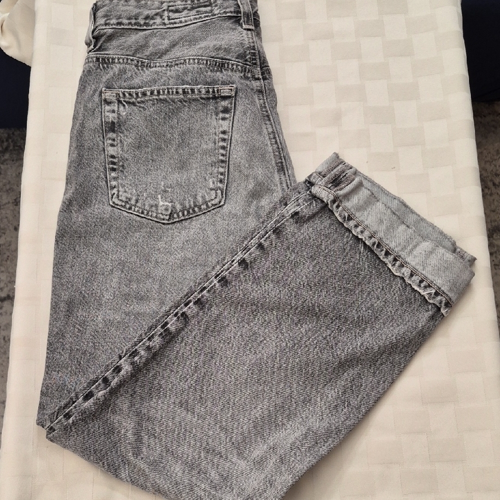 Woman's Gray Straight Jeans - Picture 7 of 16